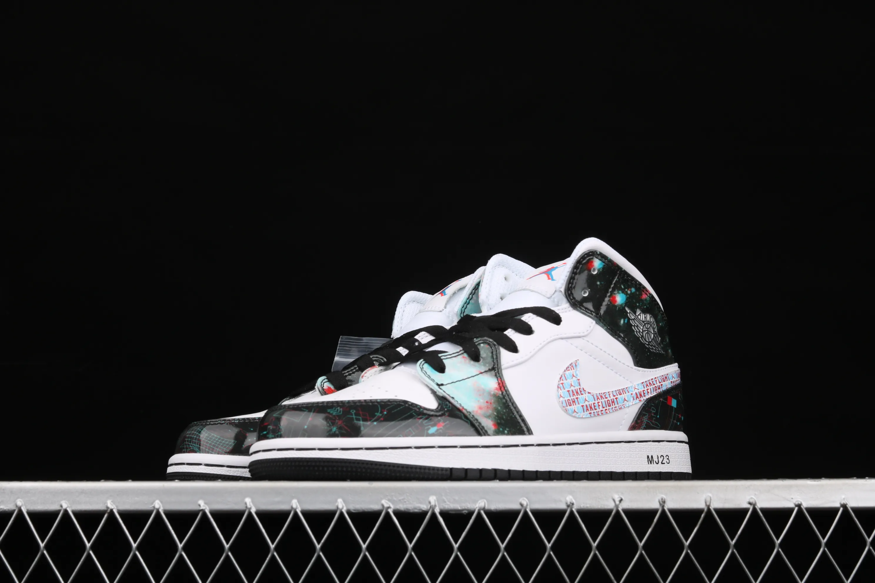 All categories Air Jordan Jordan series basketball shoes Air Jordan 1 Mid Air Jordan 1 Mid SE AJ1 Joe 1 naked eye 3D limited edition Chinese basketball shoes BQ6931-114